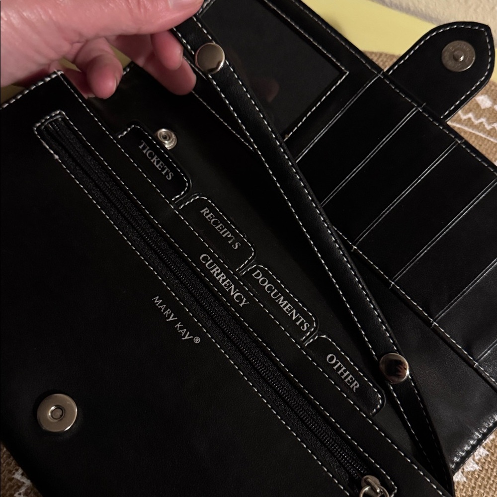 🆕 Mary Kay Black Women's Travel Organizer Crossbody Bag - Picture 6 of 11